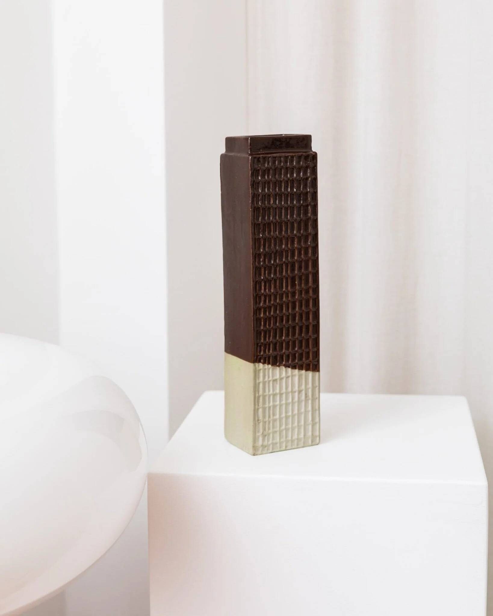 Brown ceramic skyscraper vase, Czech mid-century 1960s design, textured grid