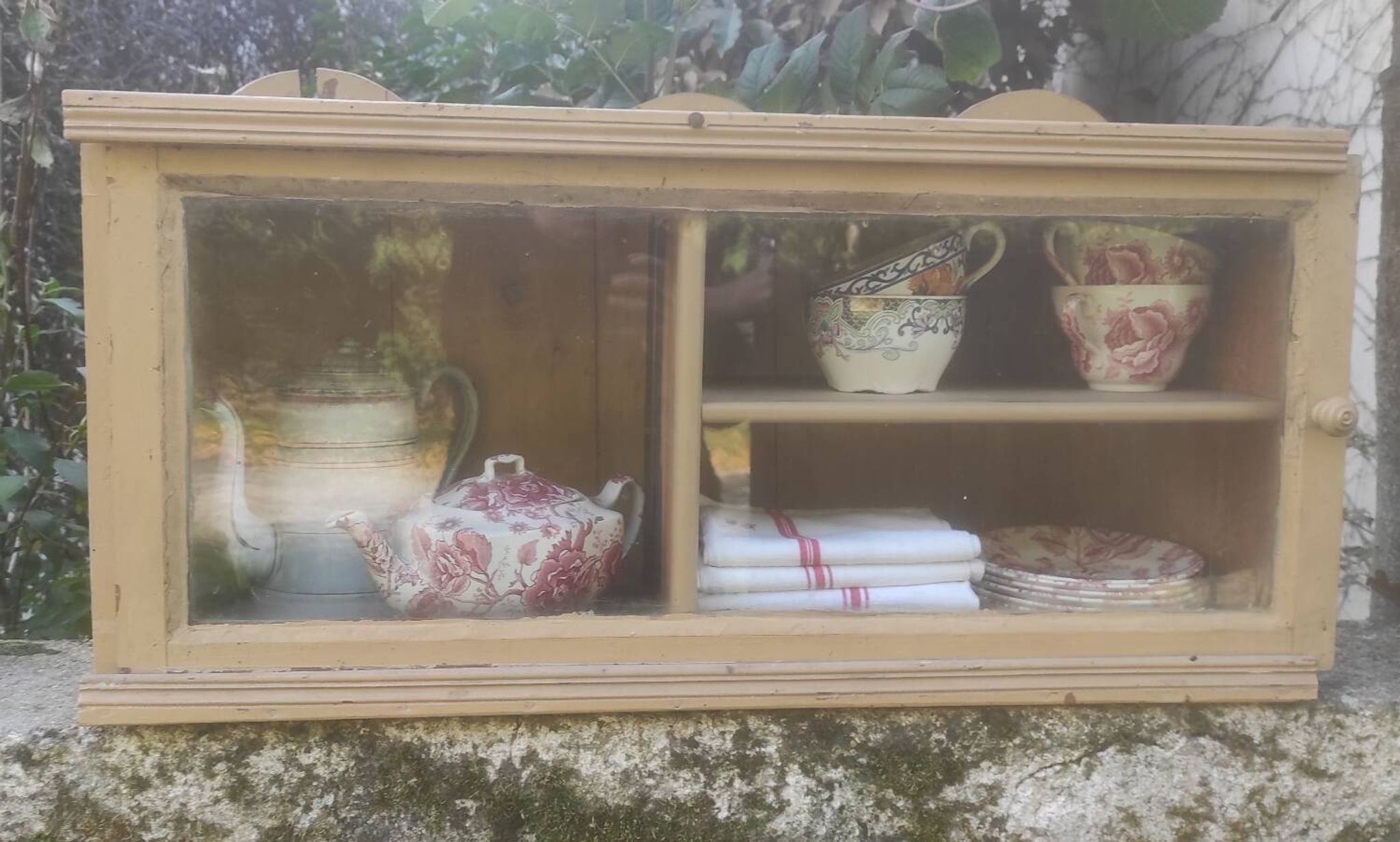 Glass shelf