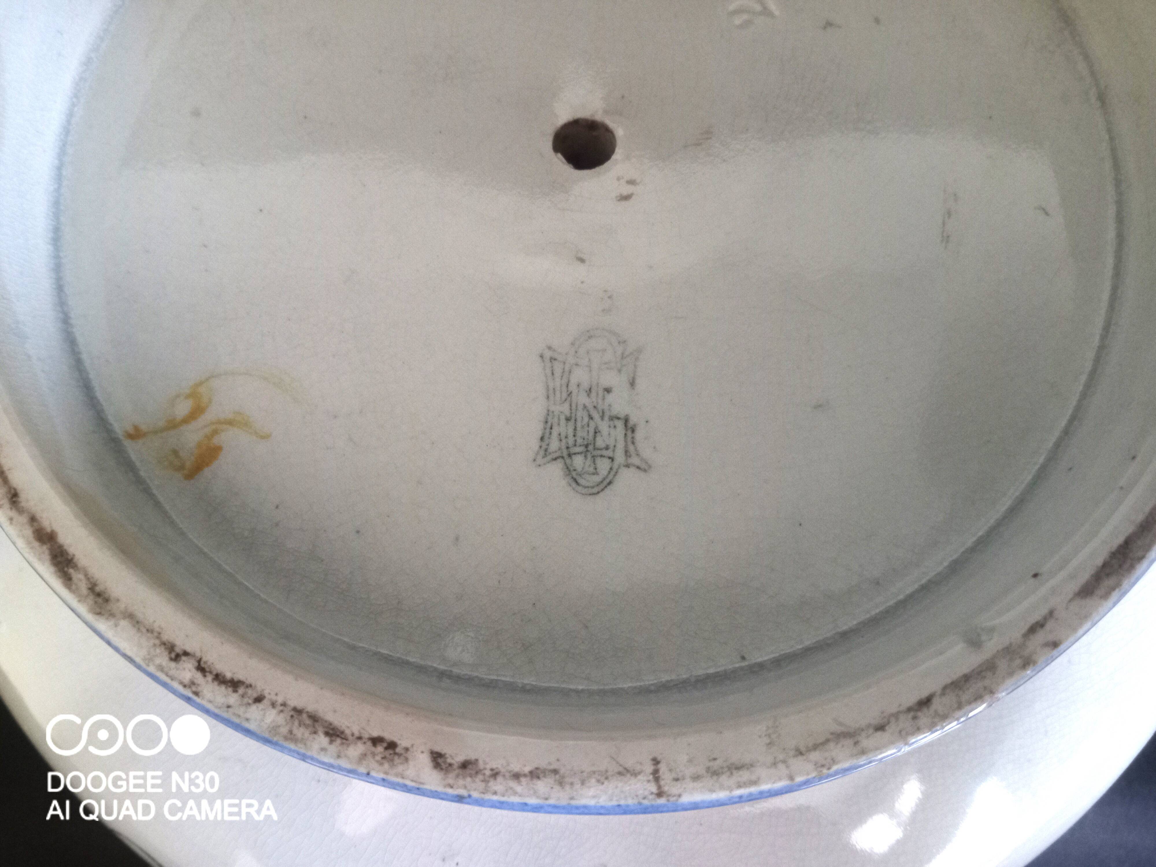 Renaissance Cache Pot in earthenware from Gien, year 1875