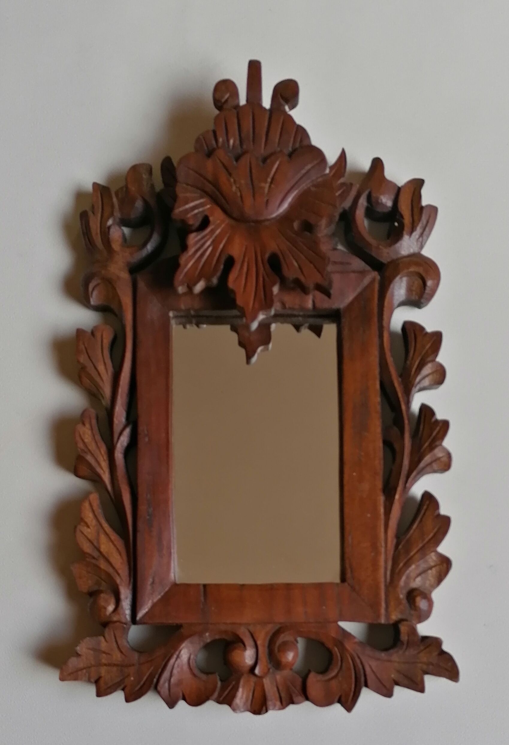 Miroir bois sculpté 34 x 20 cm
