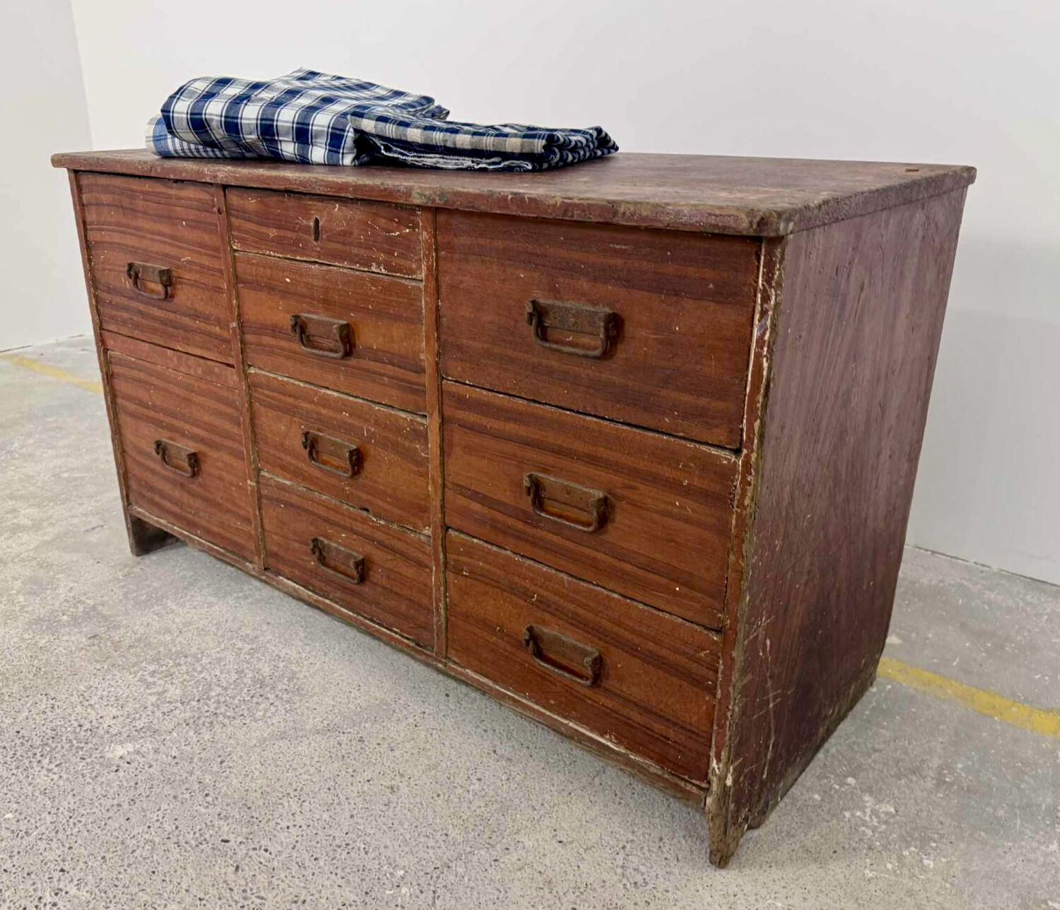 Commercial workbench with 9 drawers