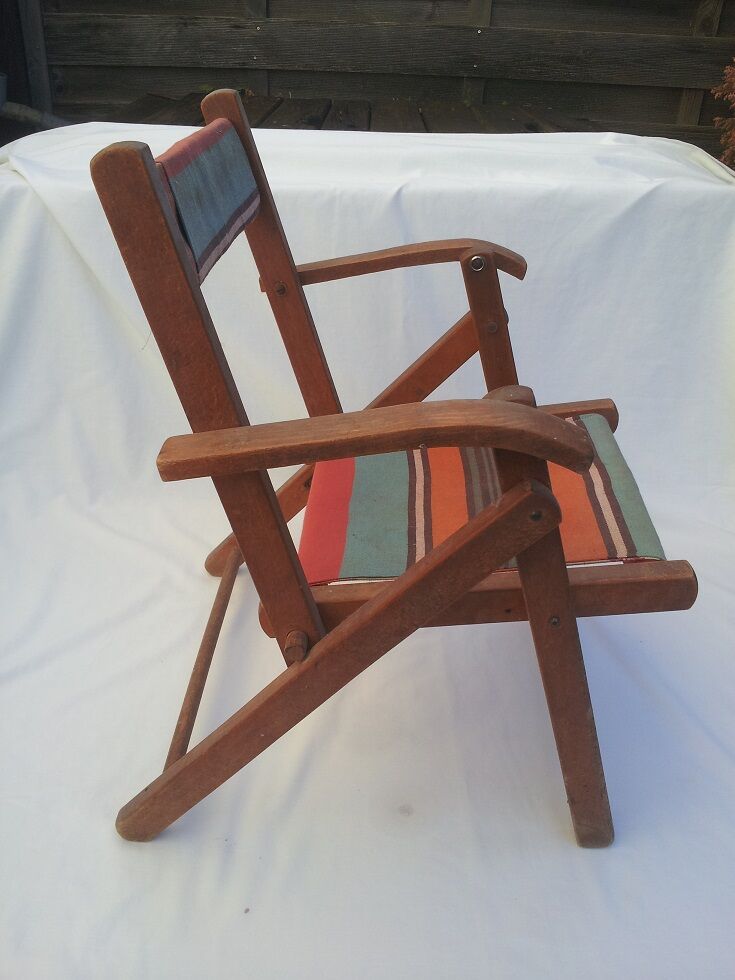 Folding armchair for children
