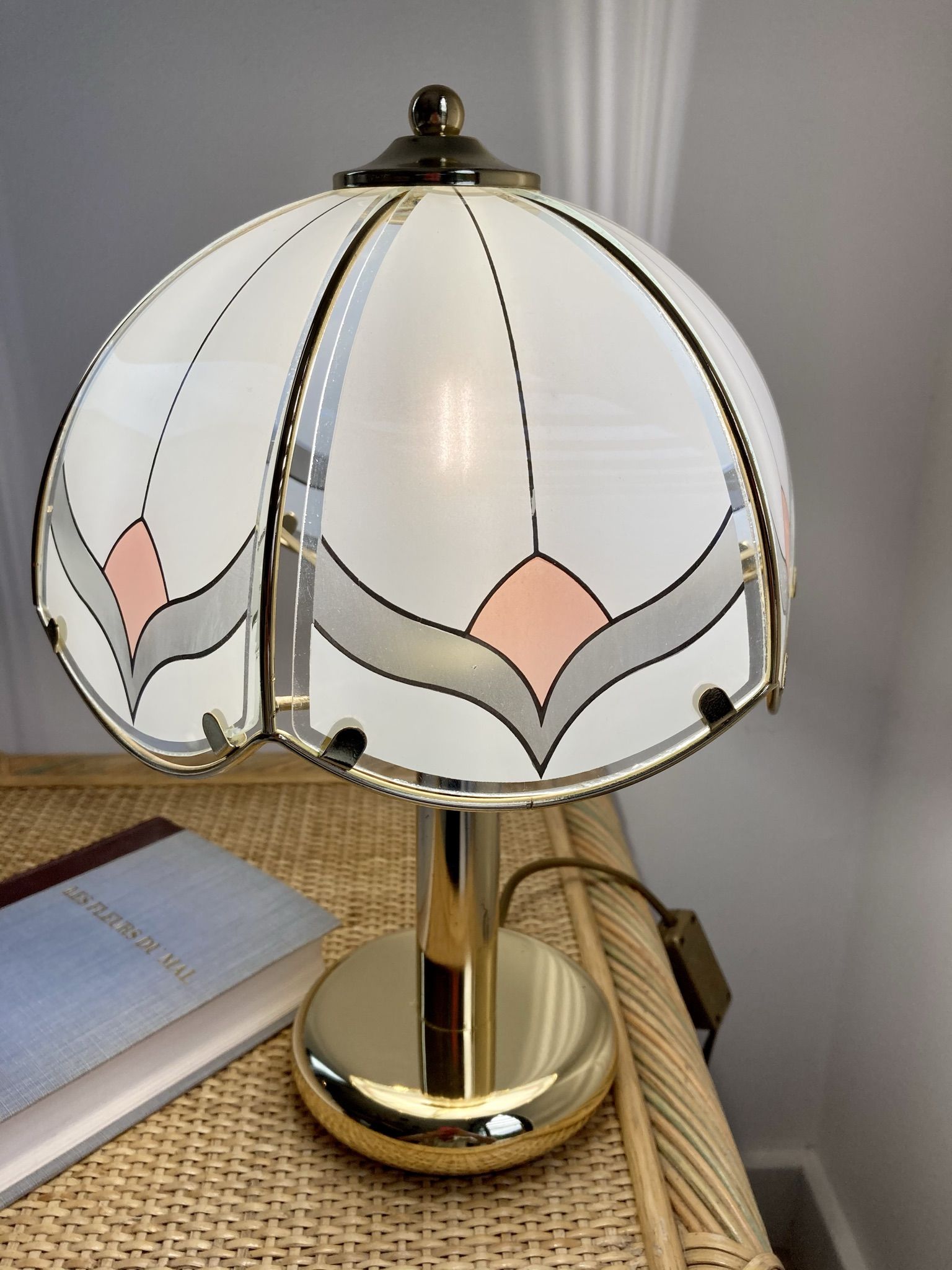 Pair of tiffany bedside lamp in glass and brass AF Cinquanta, Italy