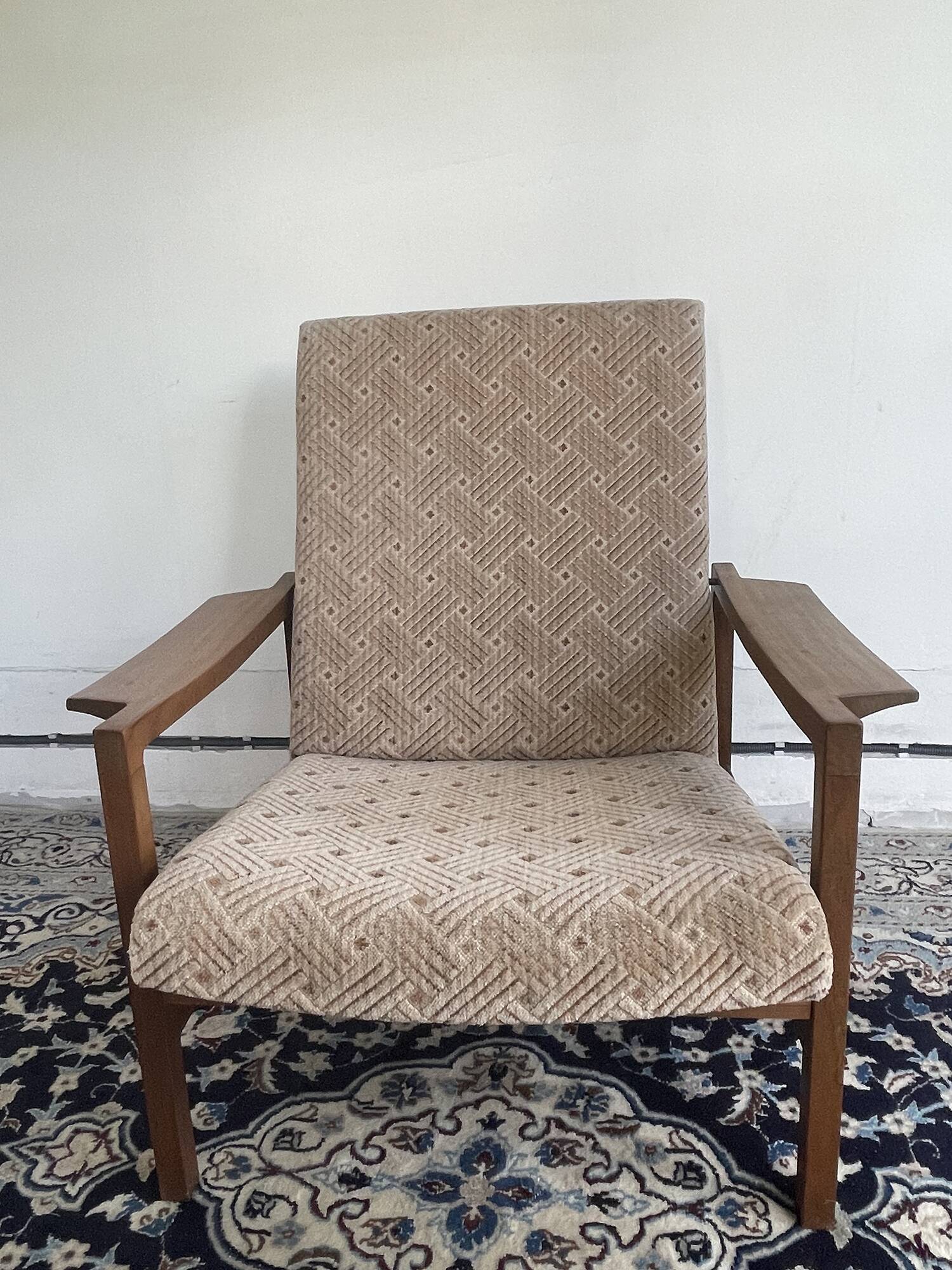 Teak lounge chair
