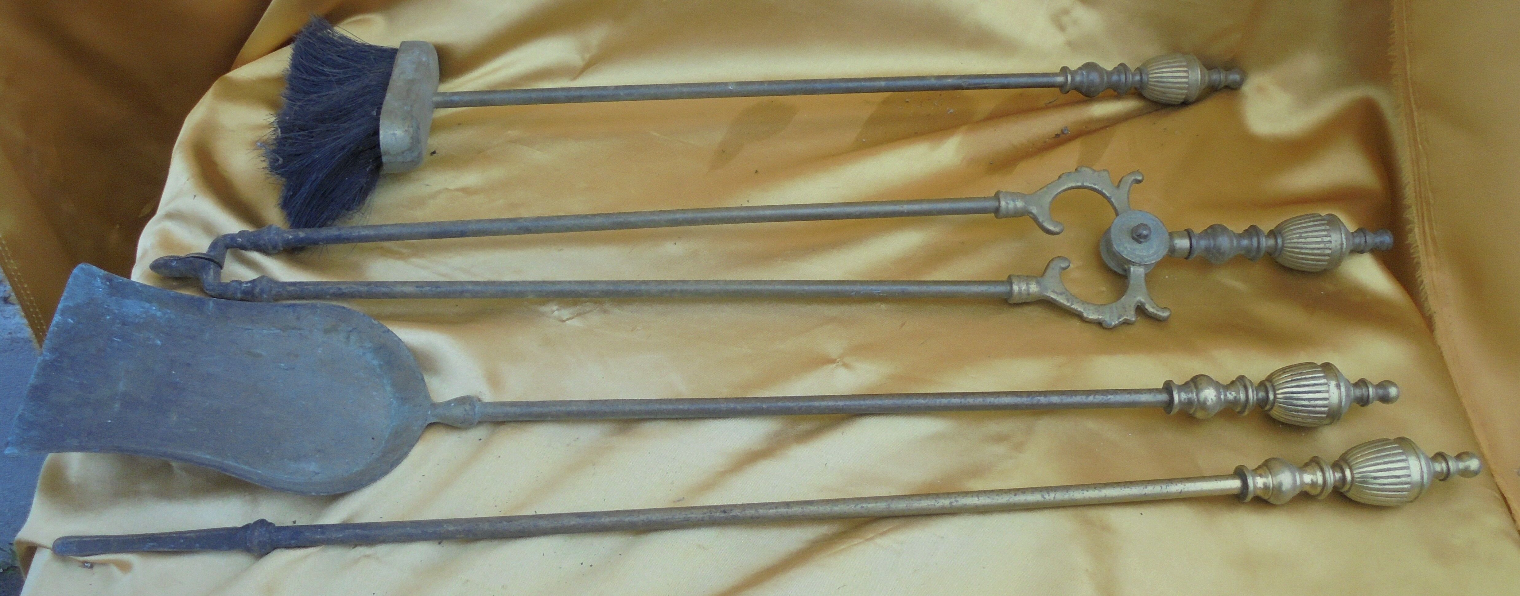 Servant of bronze and brass chimney