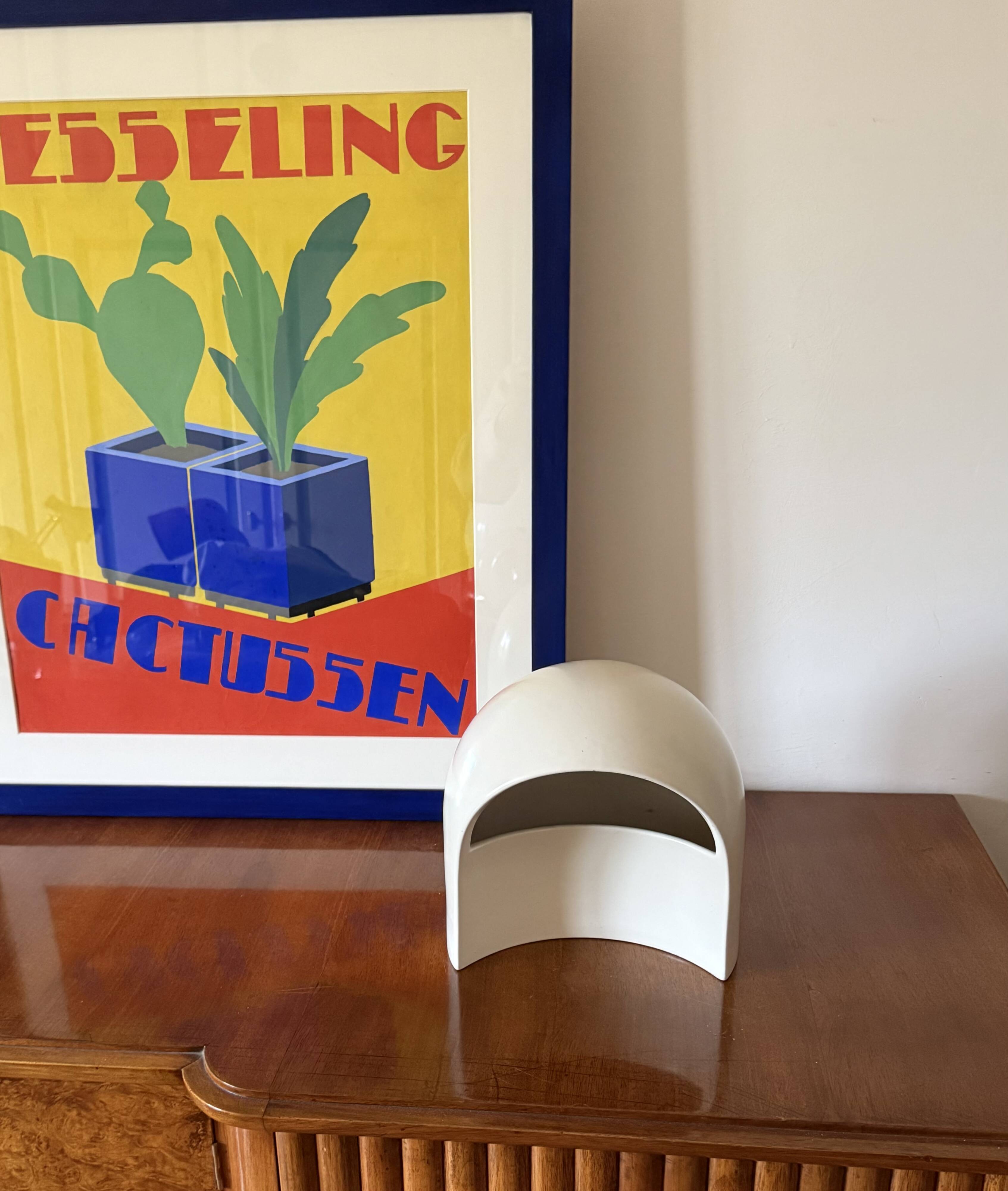Organic white ceramic table lamp, Italy 1970