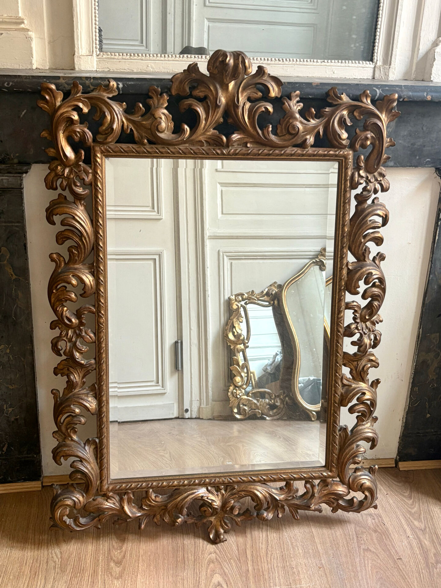 Deknudt Mirror