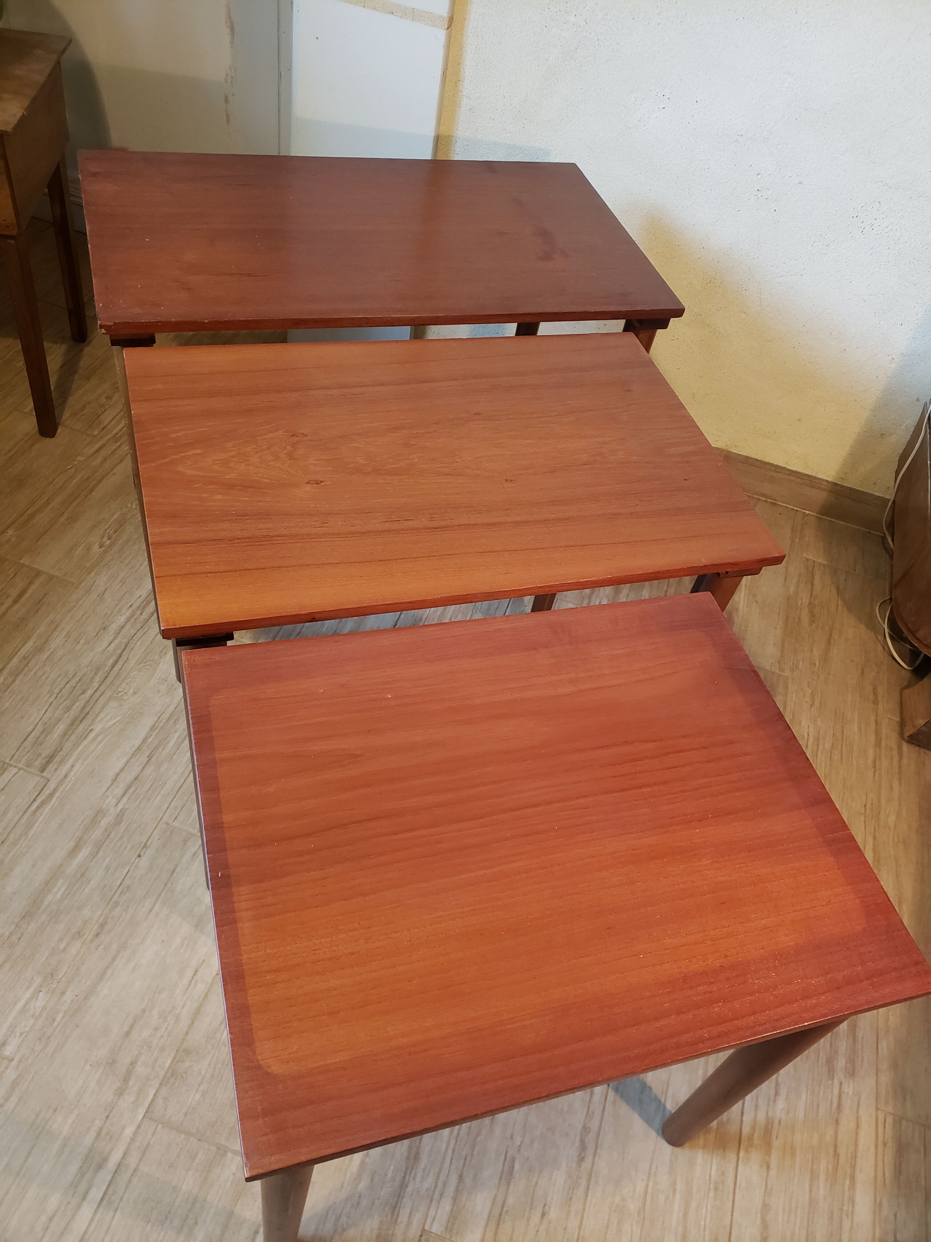 Scandinavian vintage gigognes tables