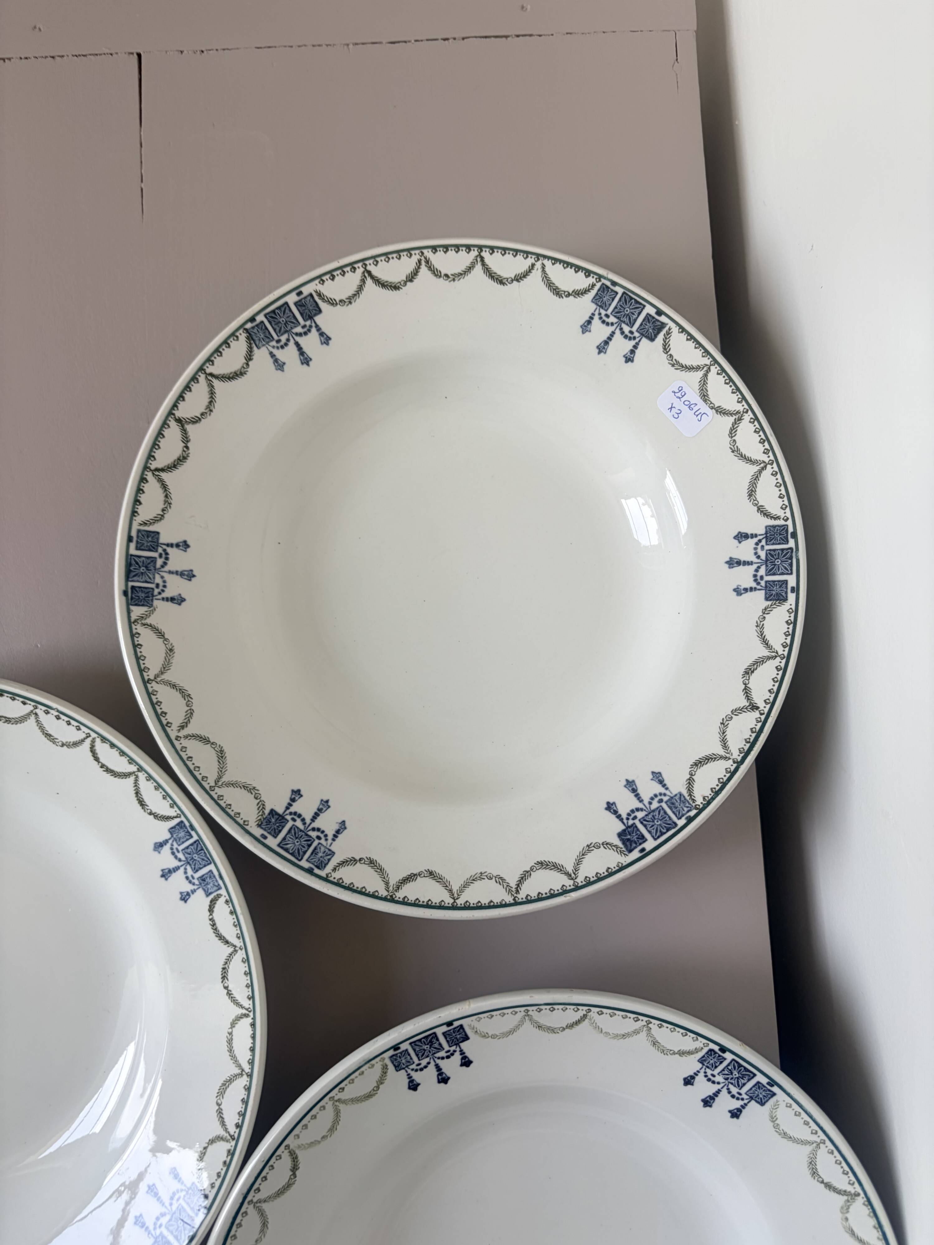 3 assiettes creuses vintage de St Amand 220645