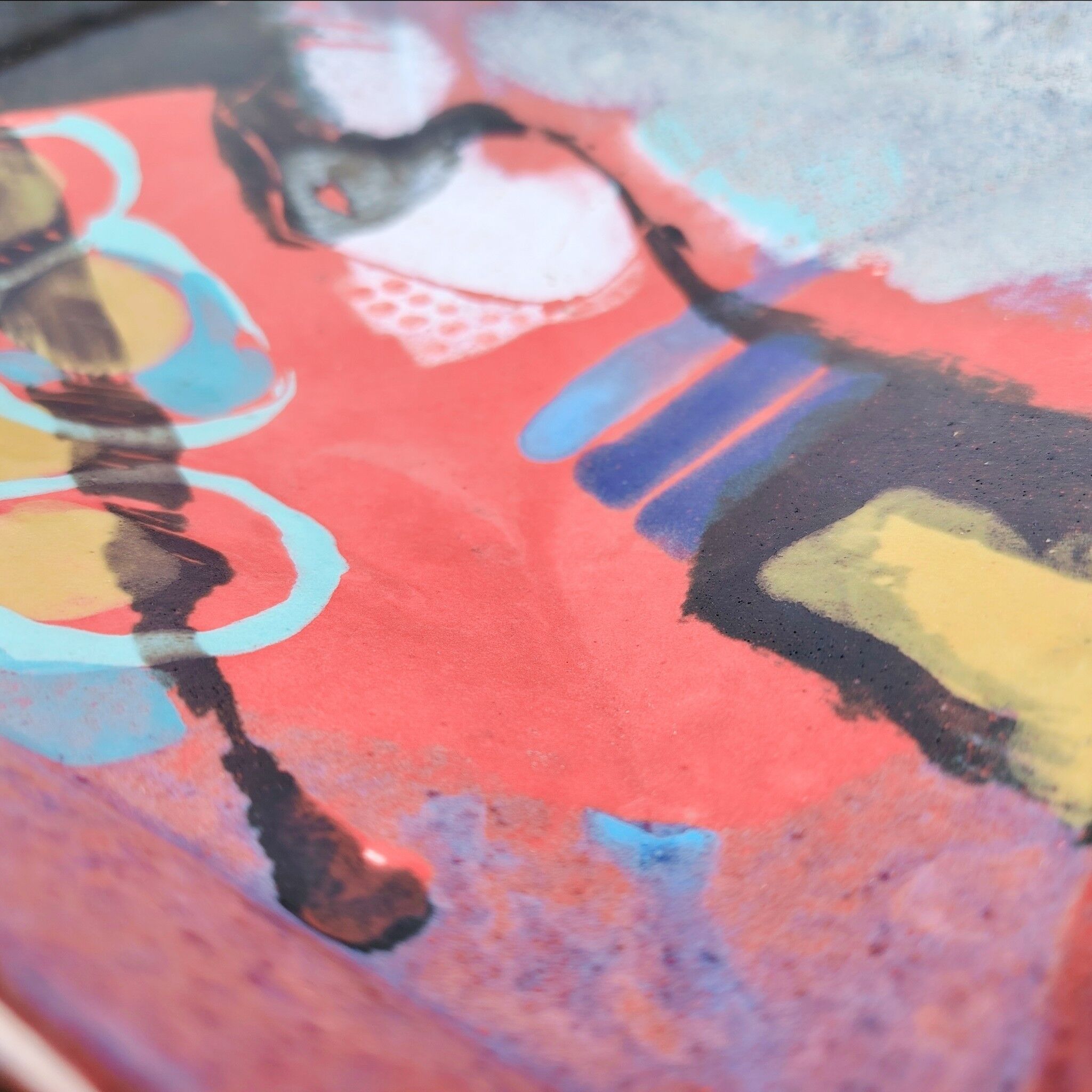 Ceramic catchall by Eduardo Constantino