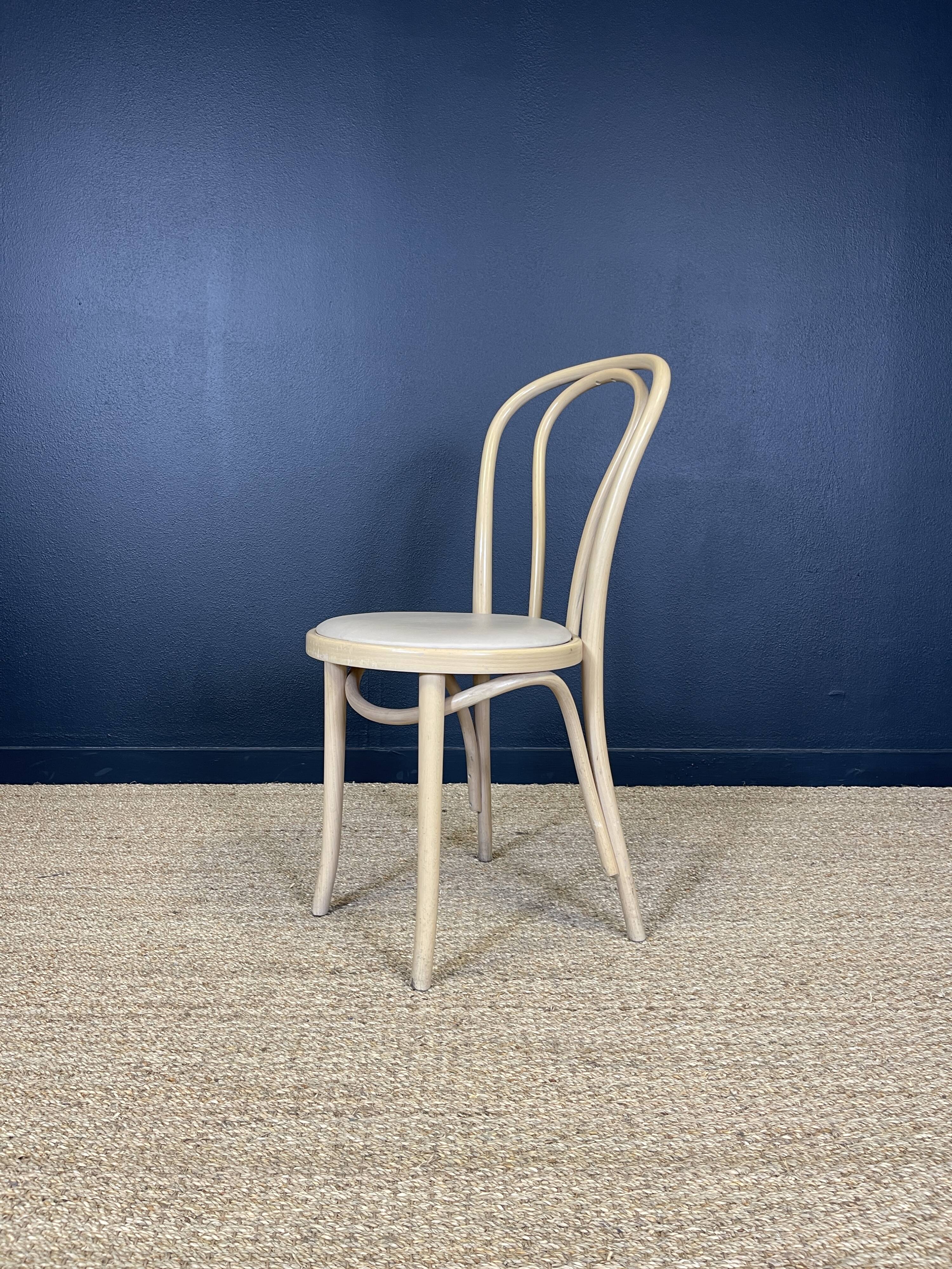 Set of 12 bistro chairs in light curved wood & skai GO IN Germany