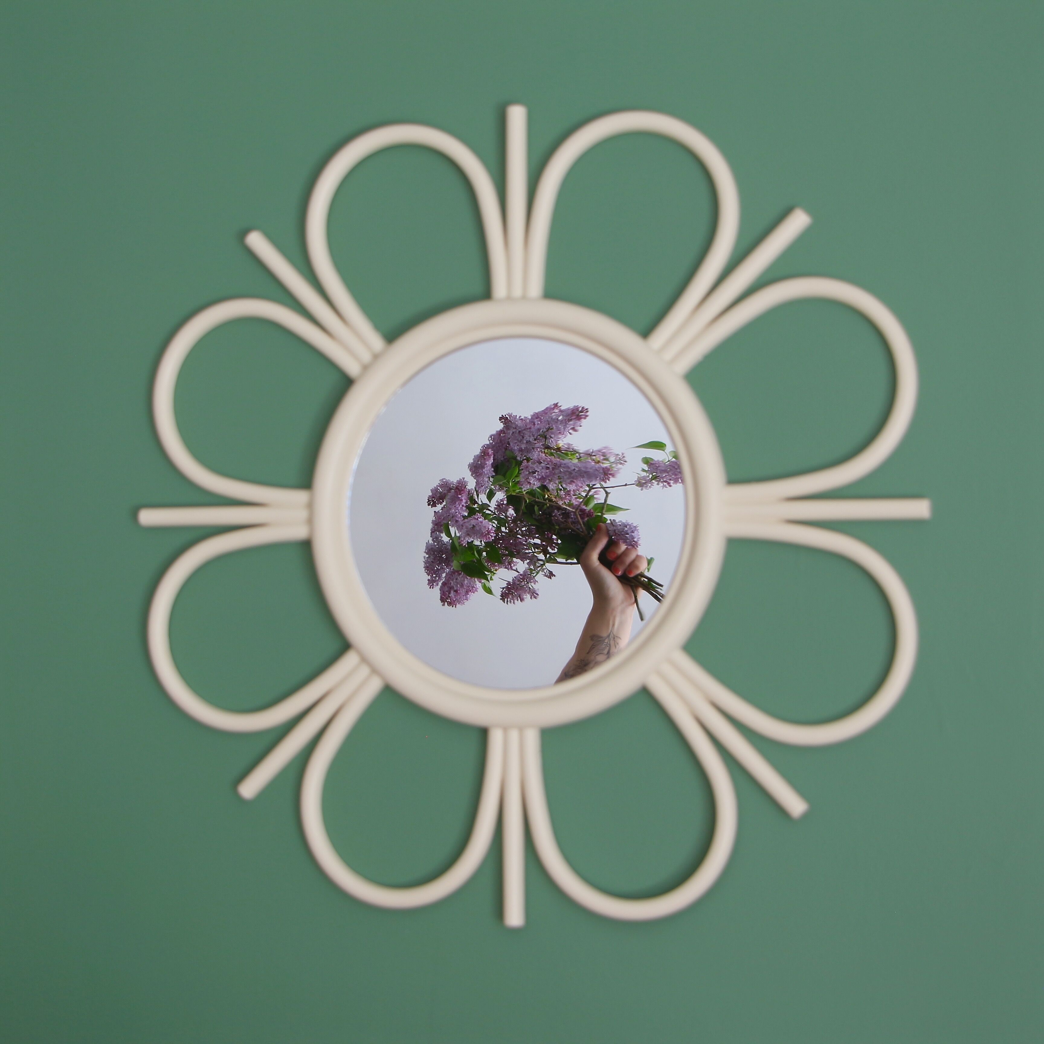 Plastic flower mirror
