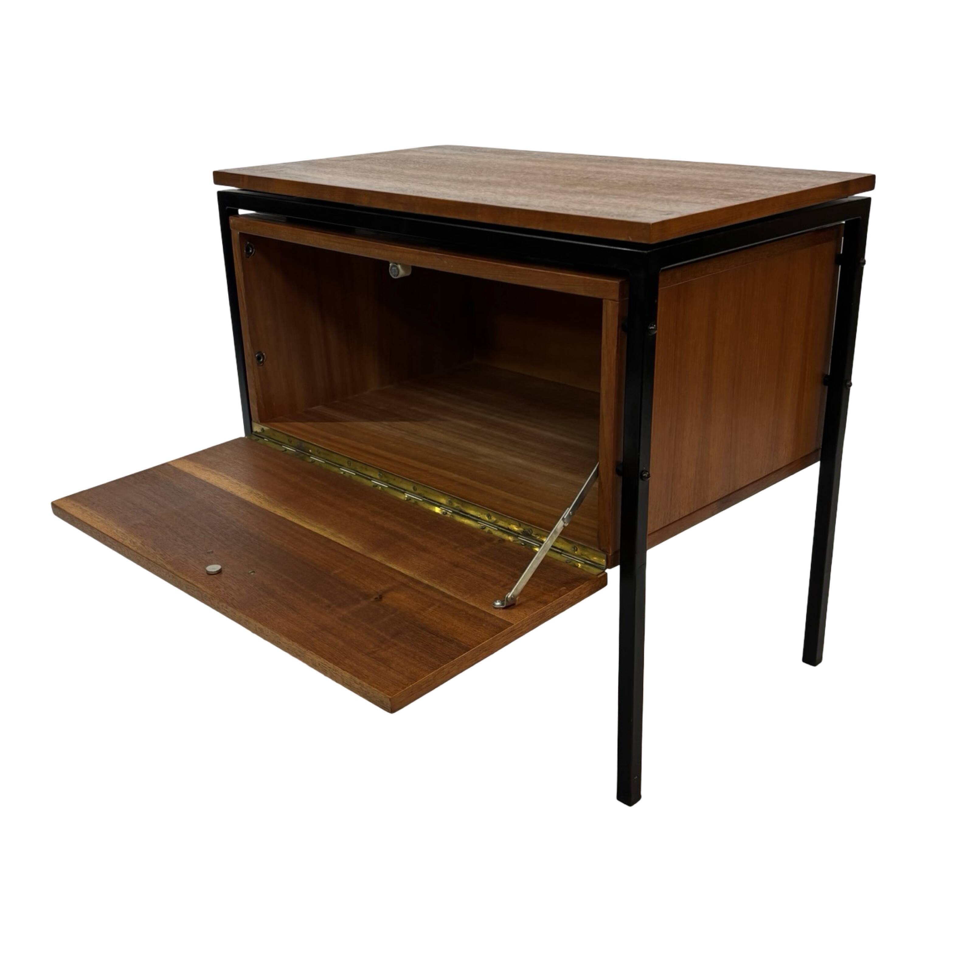Meuble TV vintage petit format, placage teck, années 1960