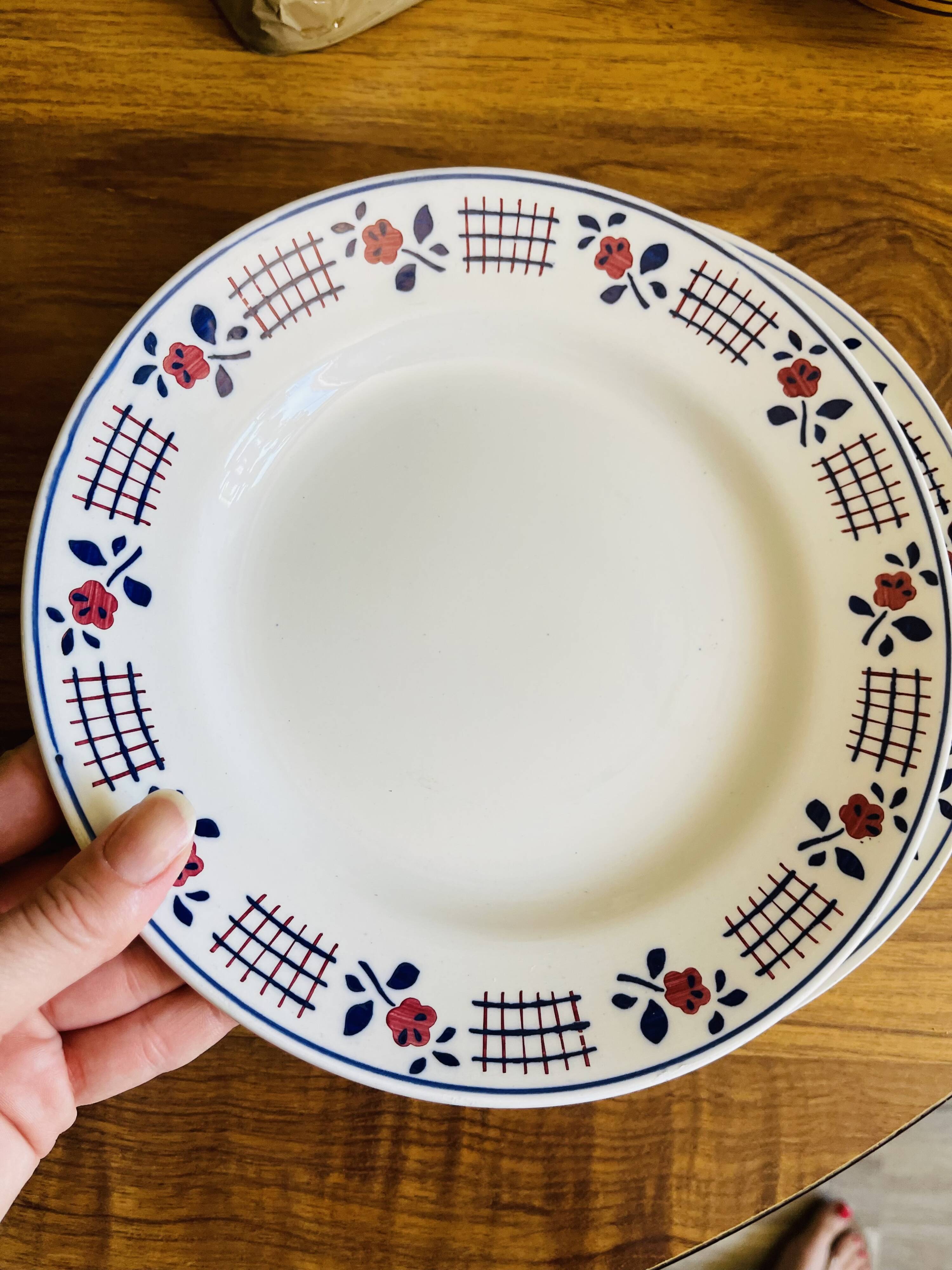 4 vintage plates Niderviller Moselle France