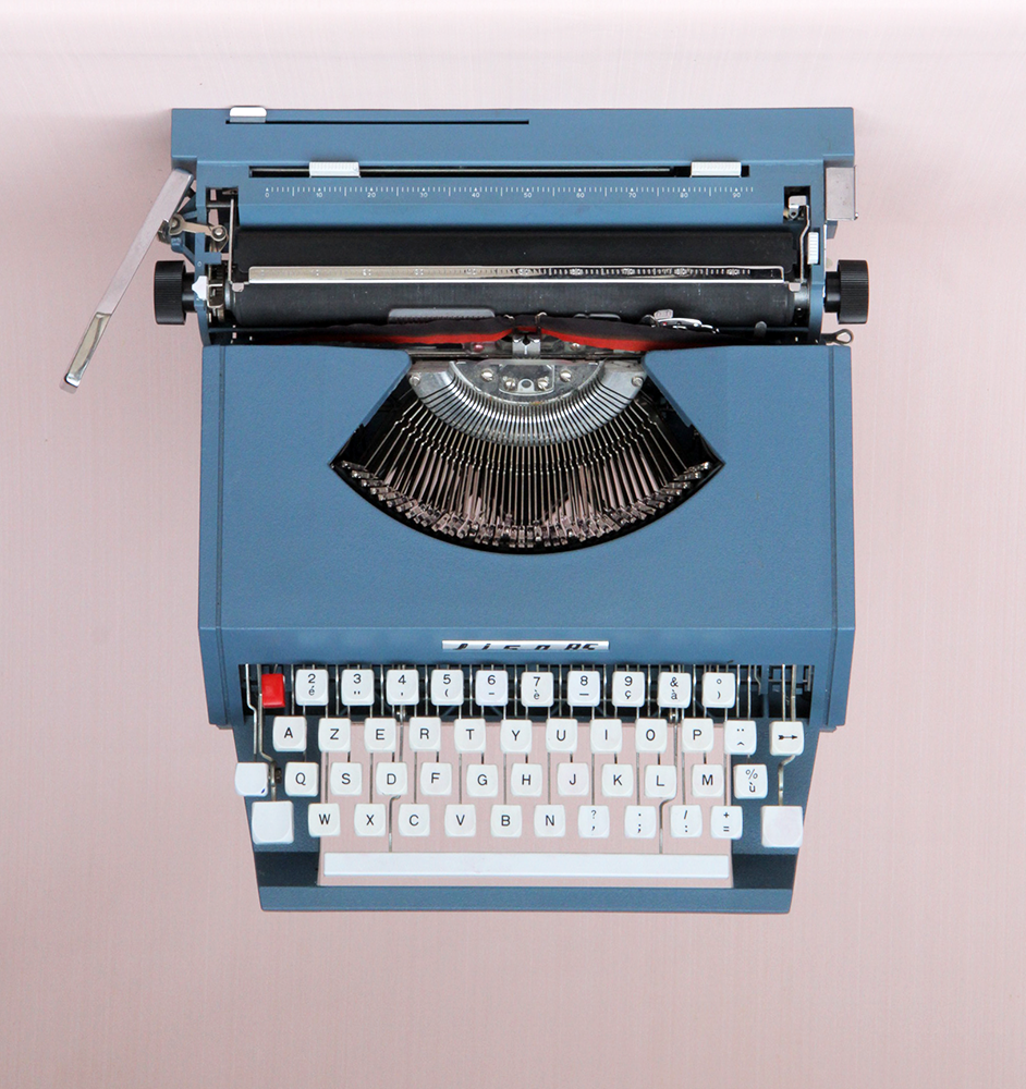 Blue Antares LISA 85 typewriter - 1960