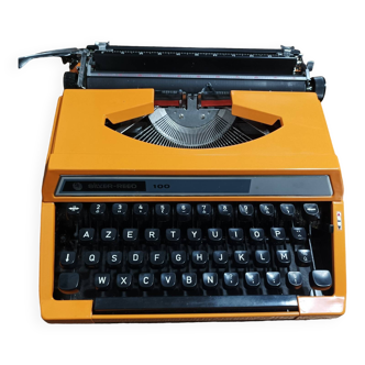 Silver Reed 100 Vintage Typewriter