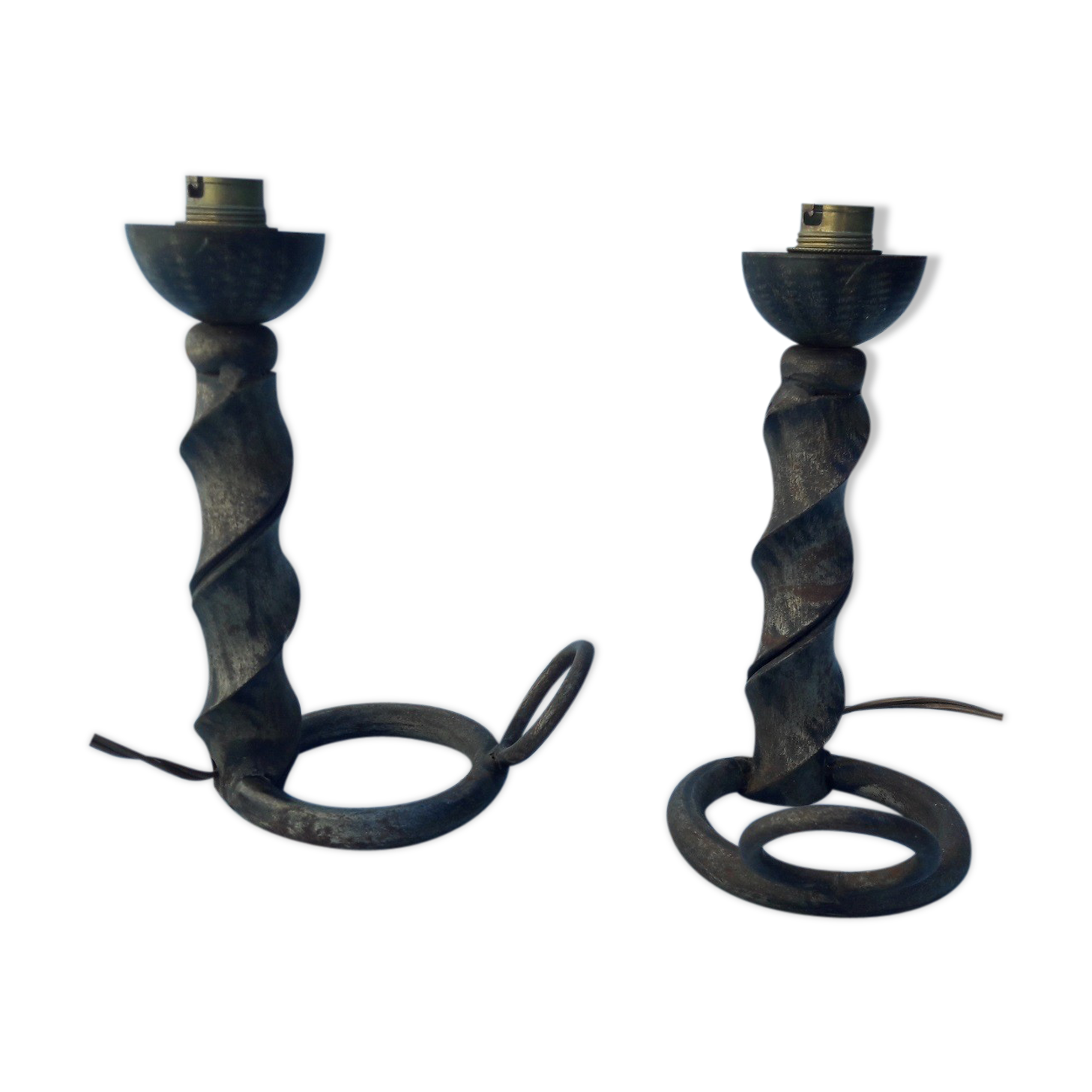 2 Iron-lay lamps