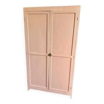 Armoire parisienne