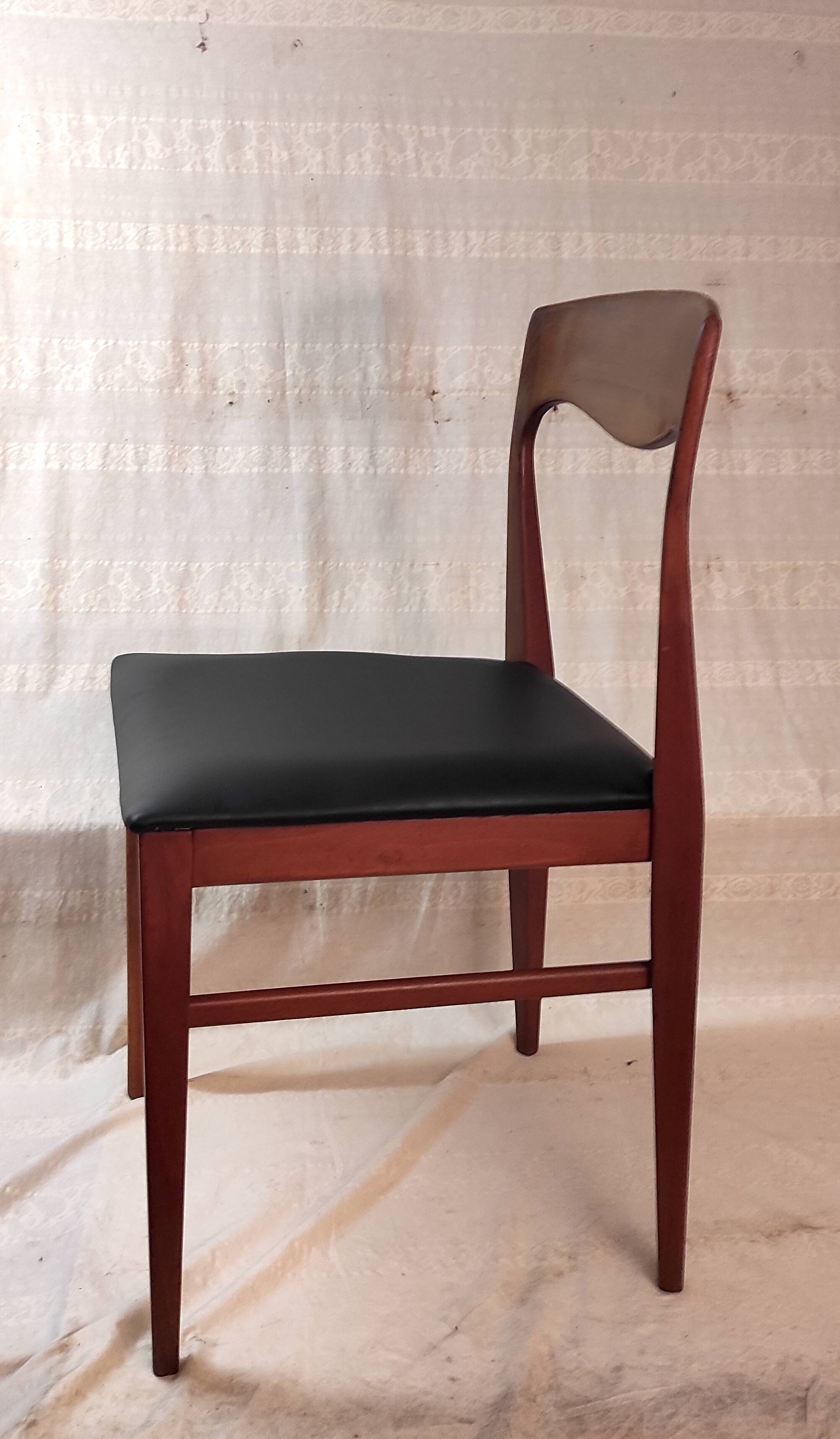 Chaise style scandinave en bois massif - années 70