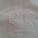 Ancient Drap. Métis,monogram PG