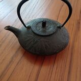 Japanese teapot cast iron cups and saucers