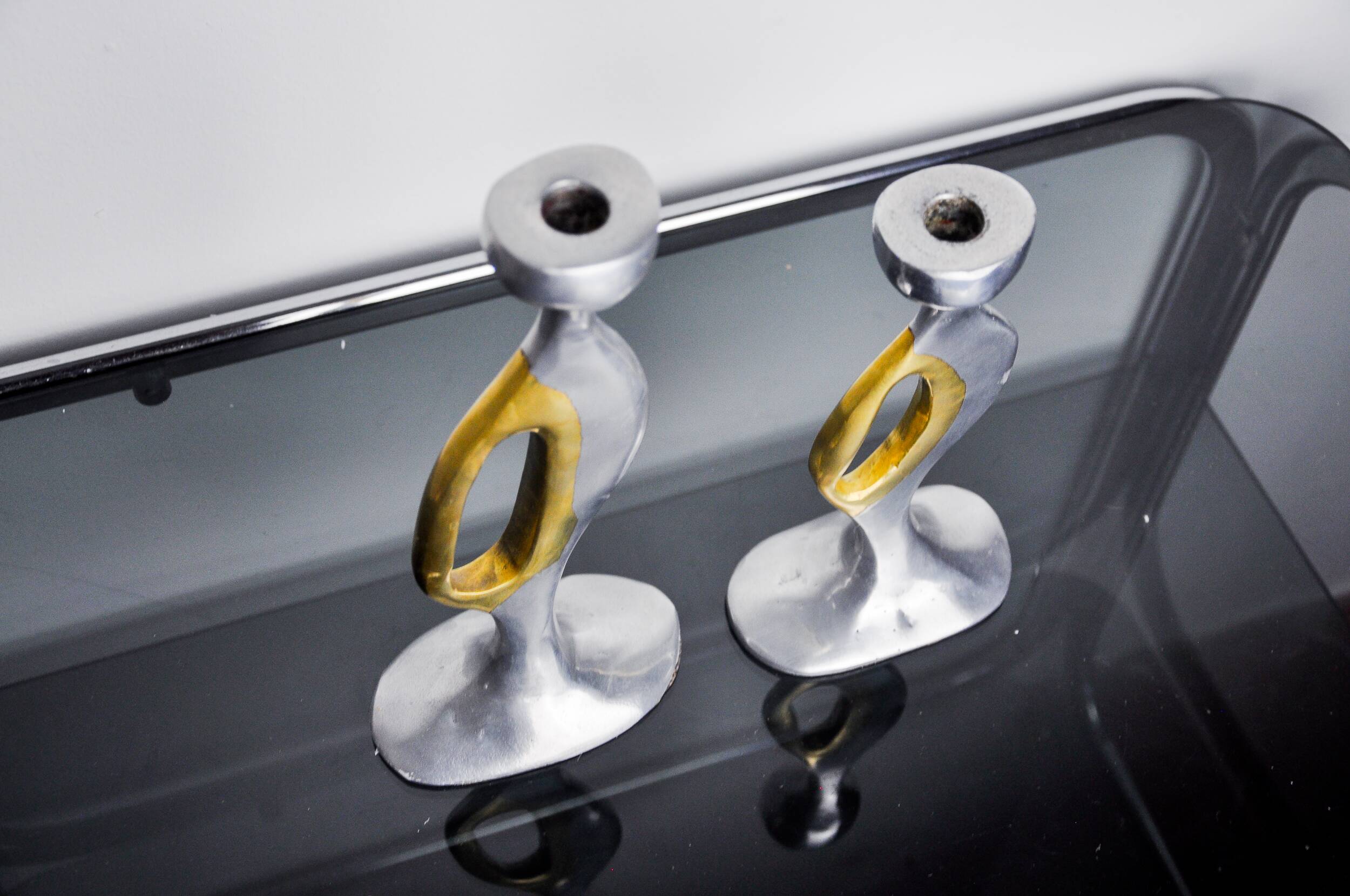 Pair of brutalist candlesticks by Léopold, bronze and aluminum, Spain, 1970