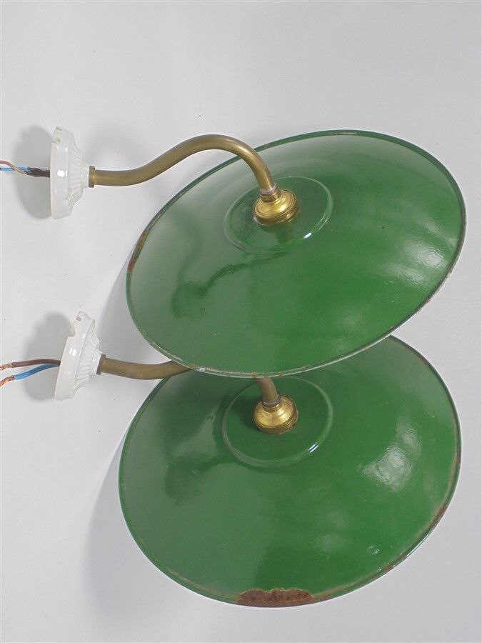 Duo of enamelled sheet metal wall lamps