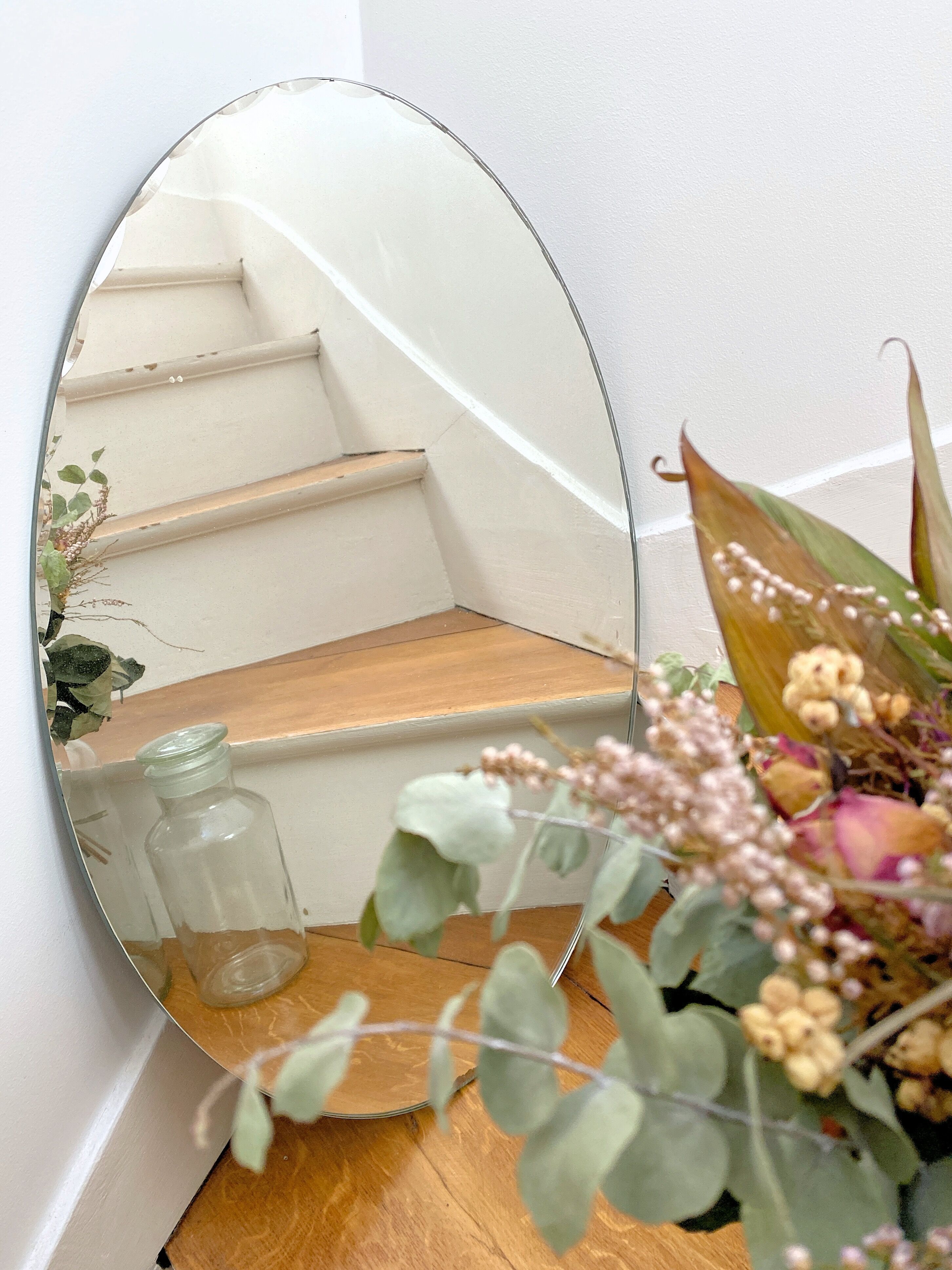 Oval beveled mirror 44x60cm