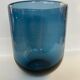 Vase en verre bleu