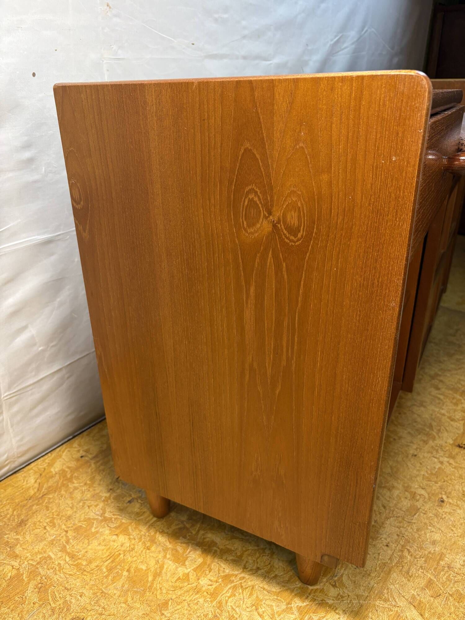 Mid-Century Retro Vintage Nathan Teak Telephone Seat – 1960s–1970s Stylish