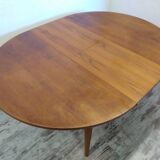Table style scandinave