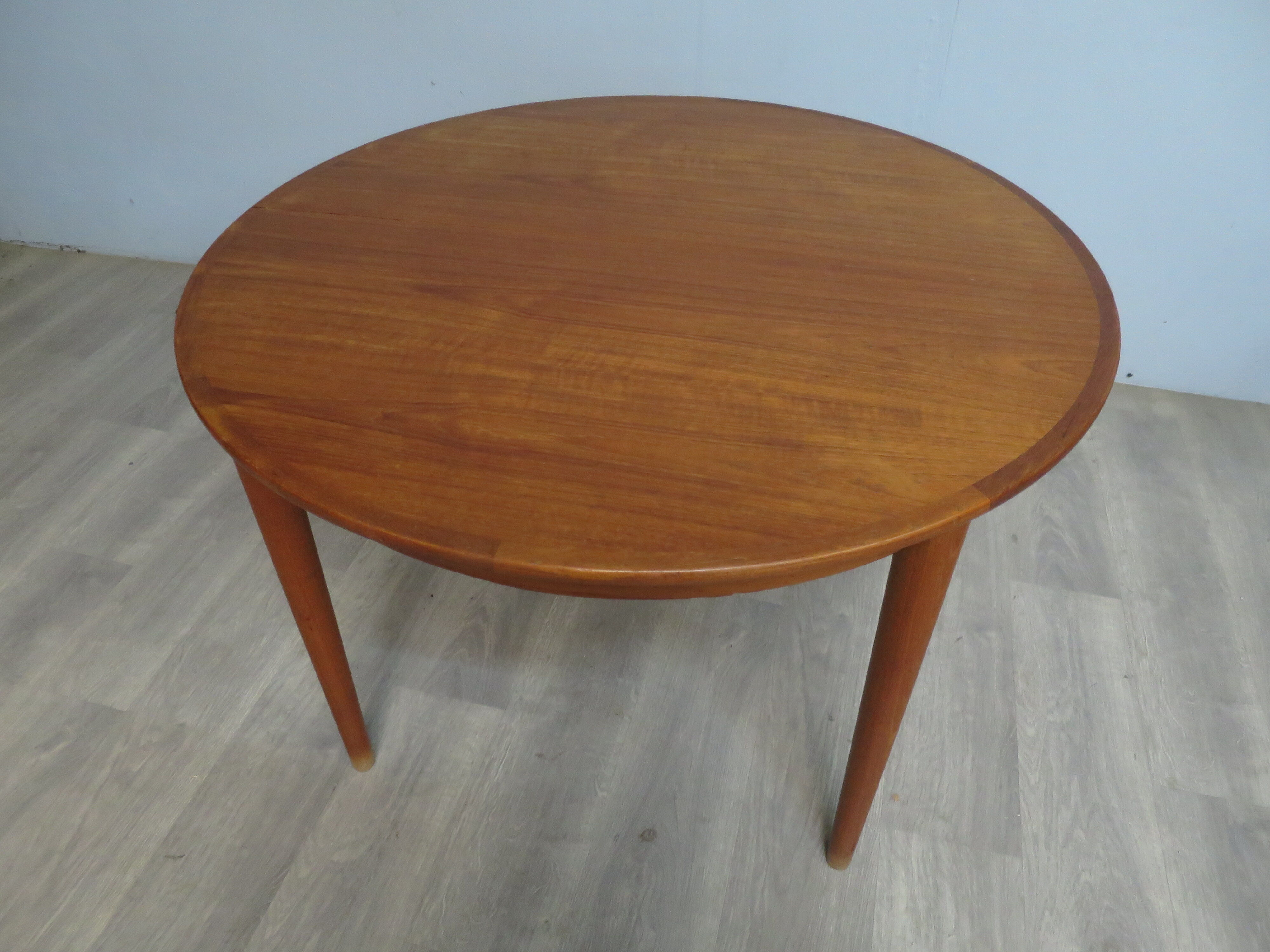Scandinavian round table MSE Mobler in teak