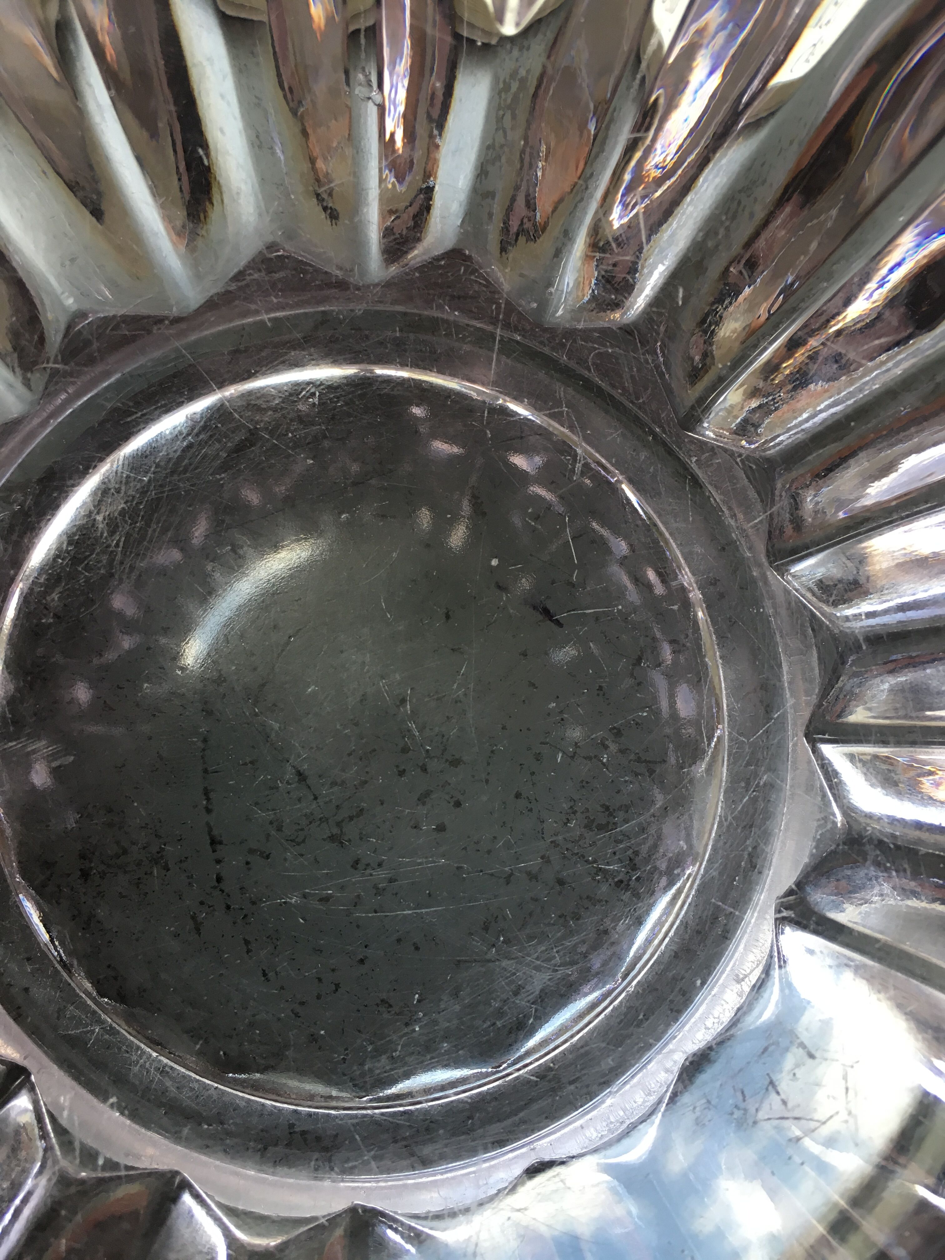 P. D'Avesn purple crystal cup