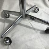 Adjustable swivel desk chair with 70's wheels