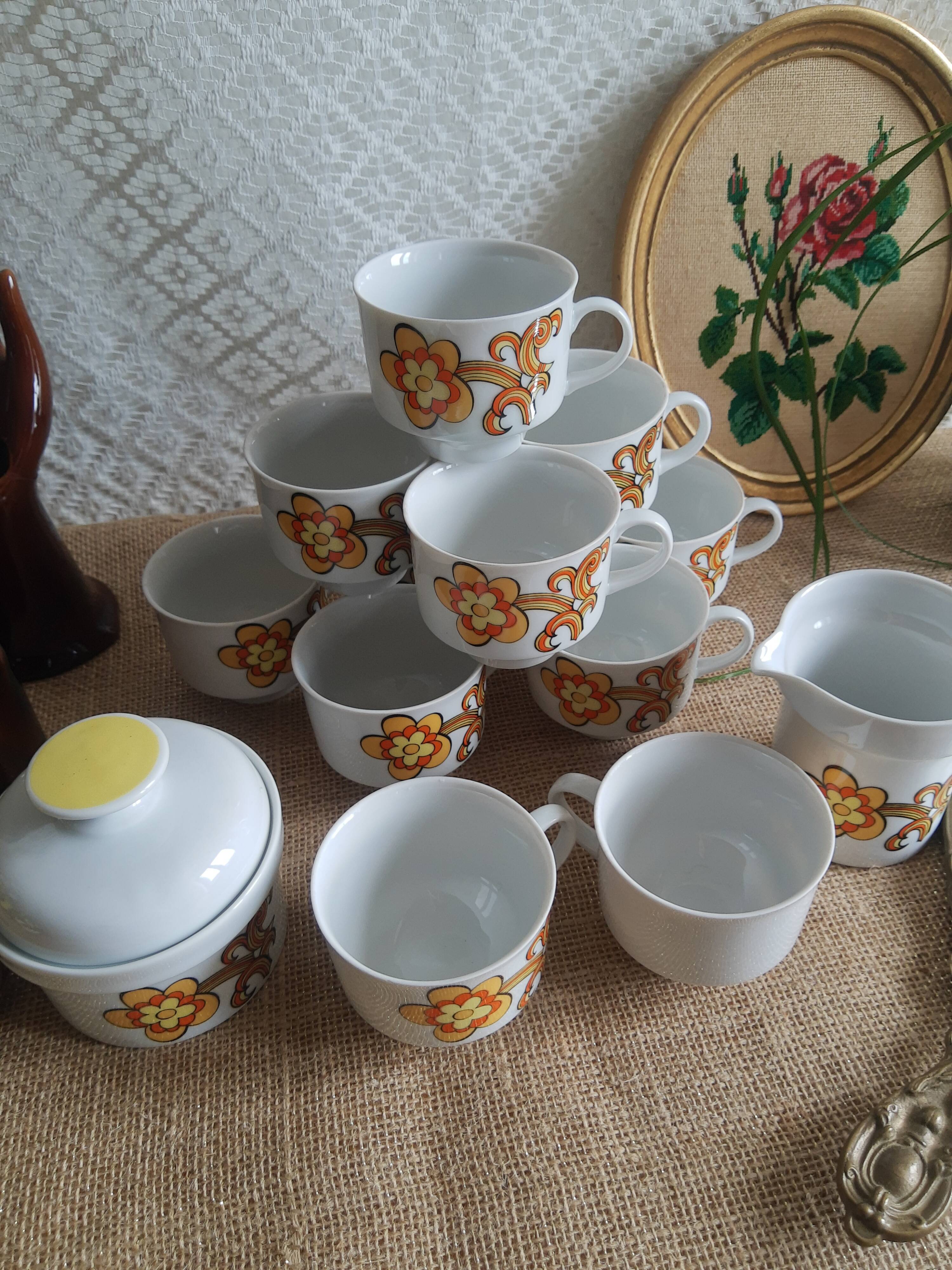 Set 11 coffee cups, sugar bowl and milk pitcher Wunsiedel Bavaria vintage