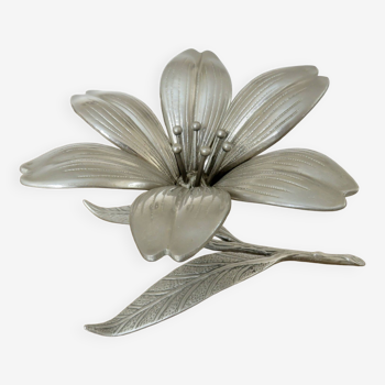 Flower ashtray in silver metal from the 60s and 70s