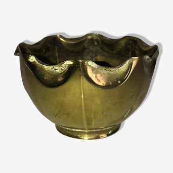 Brass pot cache