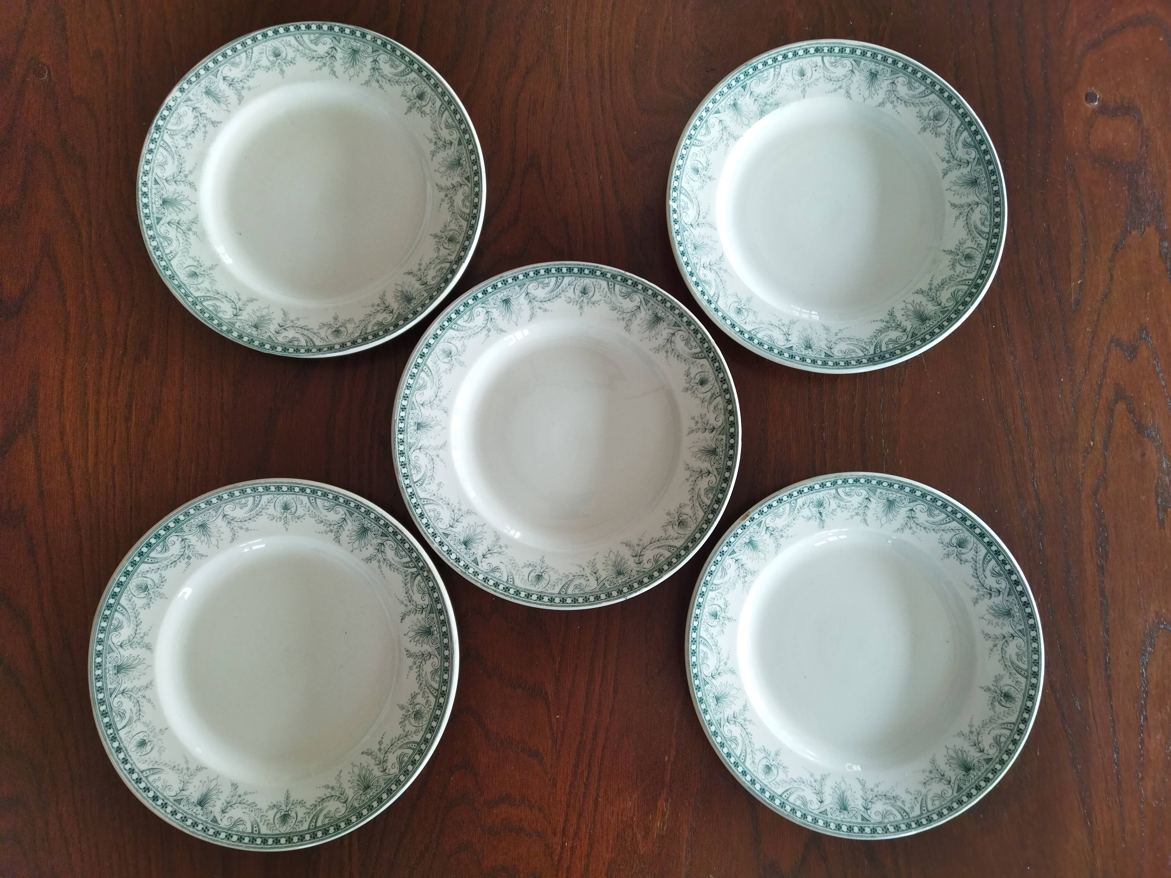 5 iron clay flat plates Moulin des Loups & Hamage “Wilbur”
