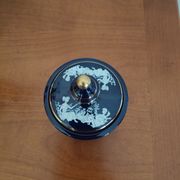 Bonbonnière en porcelaine