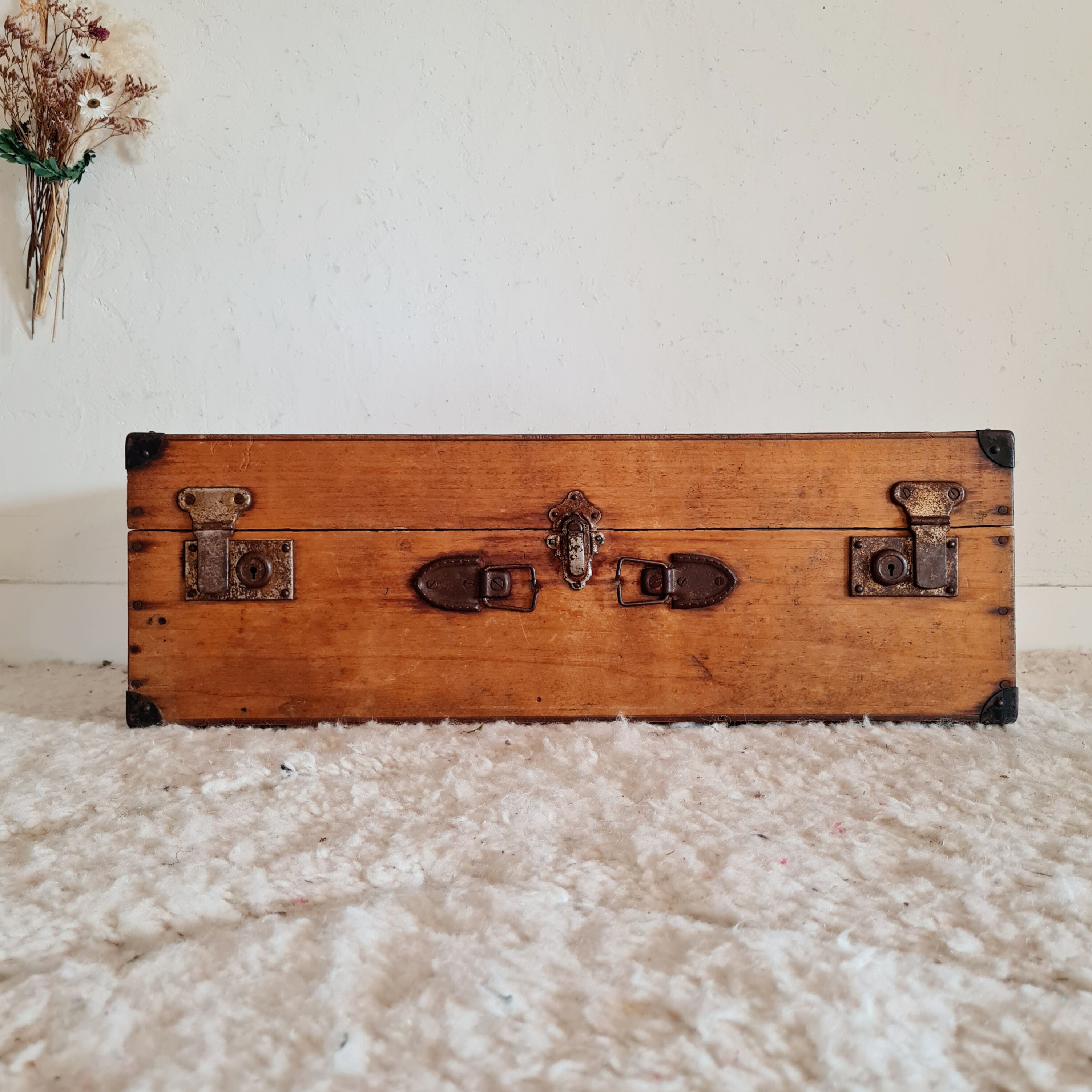 Old wooden trunk or suitcase