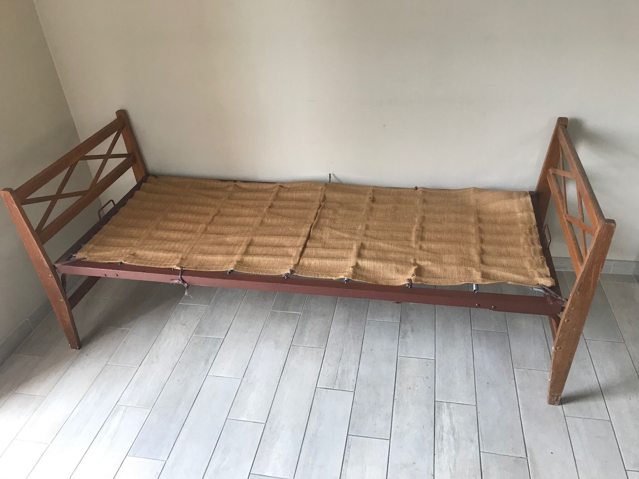 Wood bed Day bed vintage 50s 60s braces