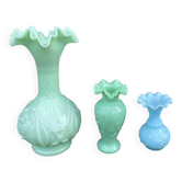 Trois Vase en opaline art déco
