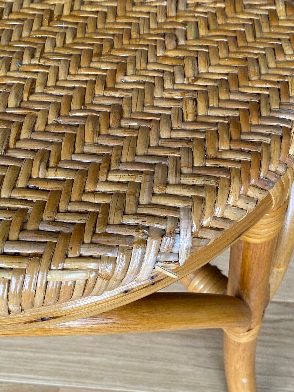 Suite de 4 chaises rotin 1970bois cintre belle patine