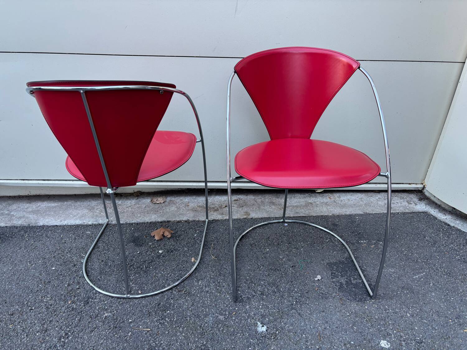 Pair of Linda chairs by Arrben in red leather