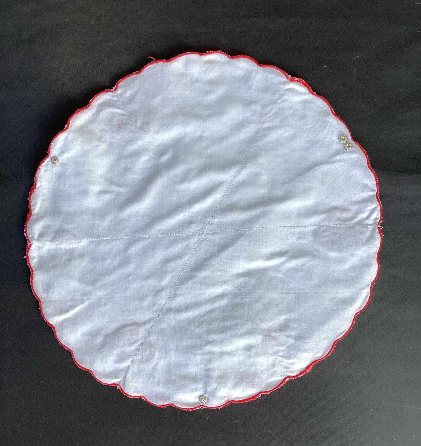 Honeycomb placemat - vintage