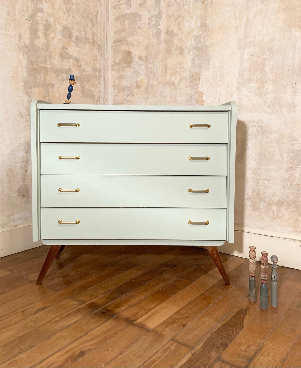 Vintage chest of drawers compass feet