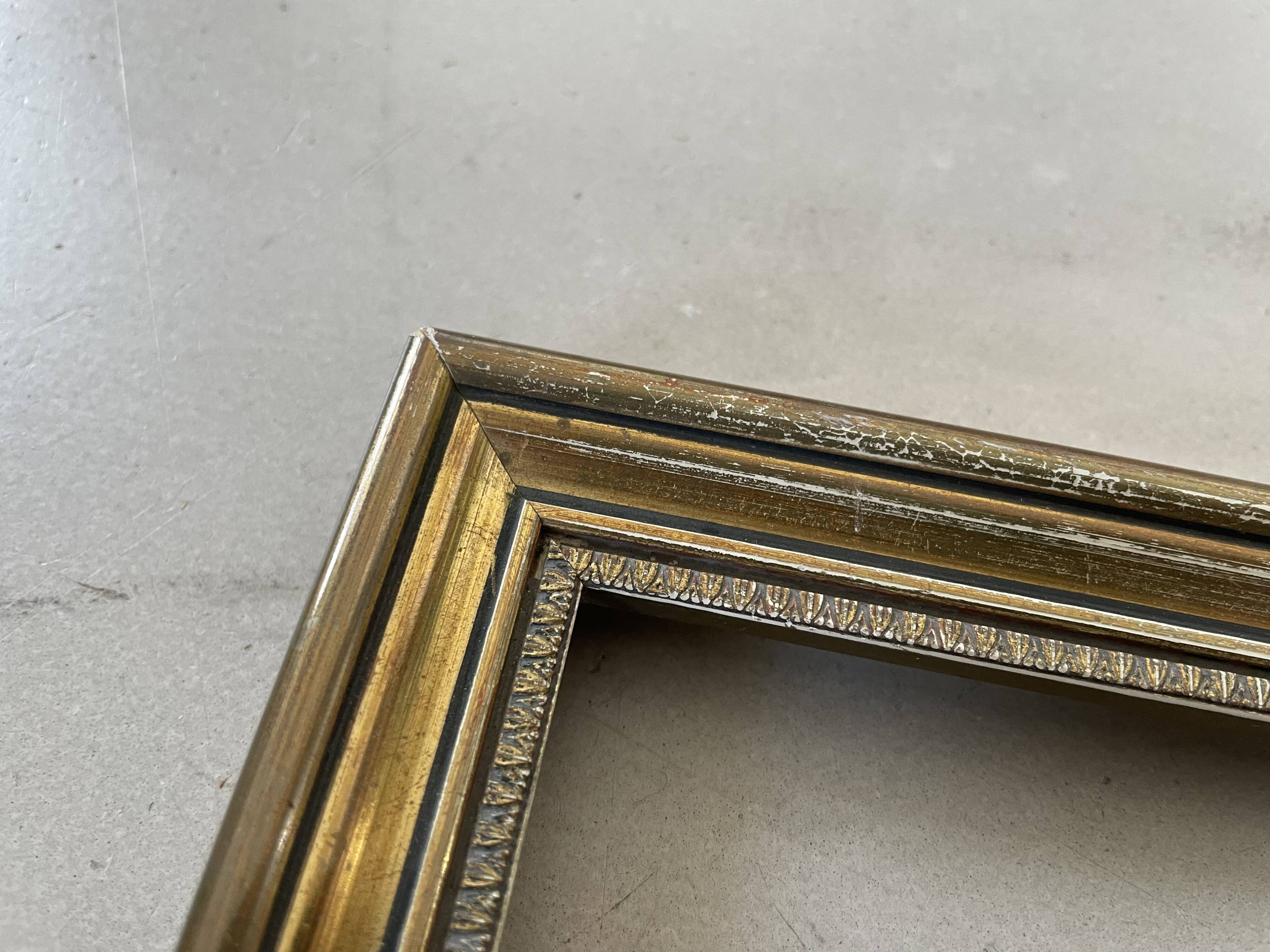Golden frame 35x45cm