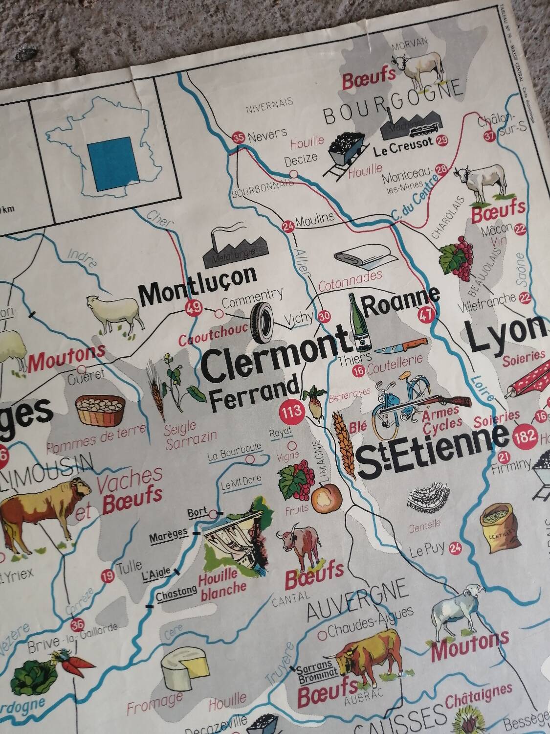 Vintage school map mdi FRANCE Corsica Massif Central