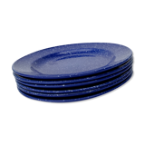 Assiettes bleues à points blancs