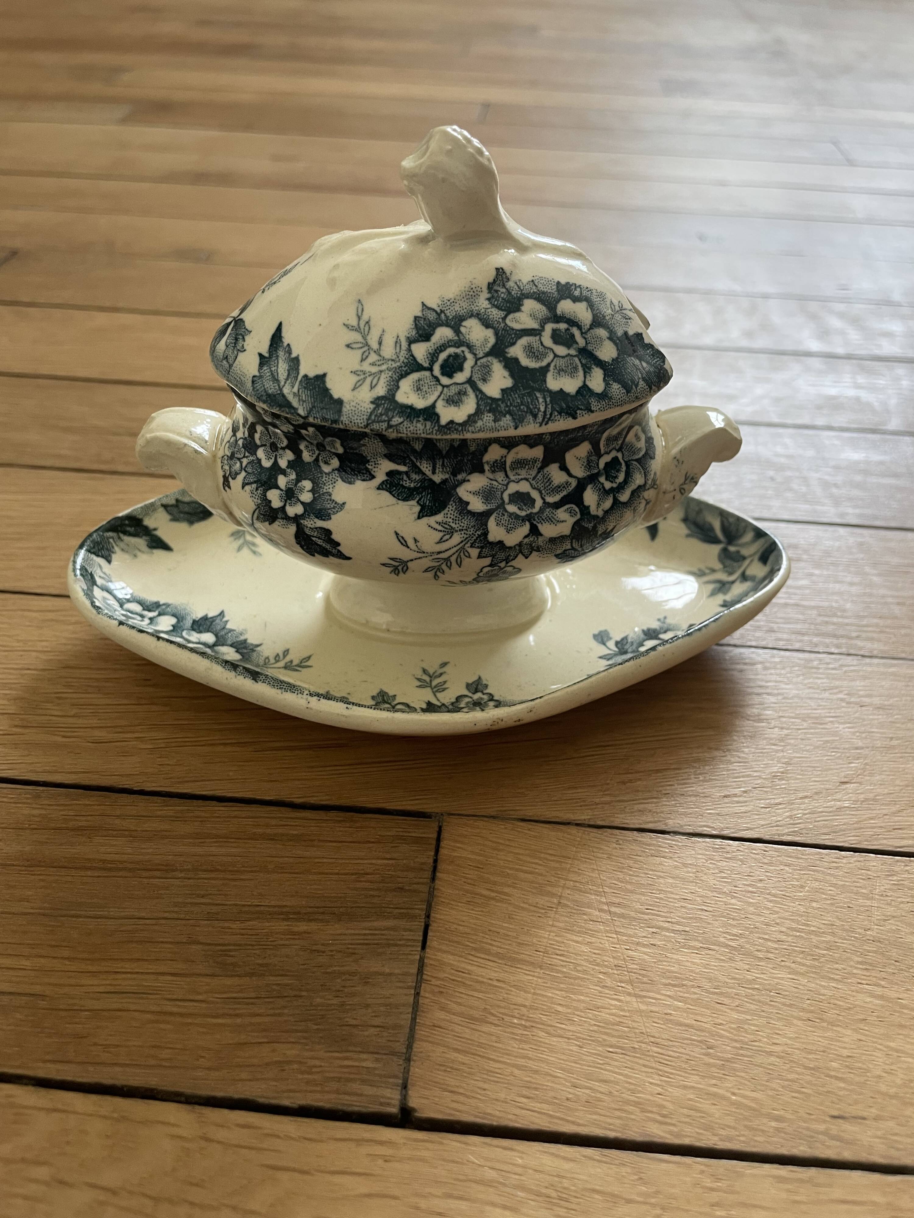 moutardier st amand et hamage en terre de fer 251012